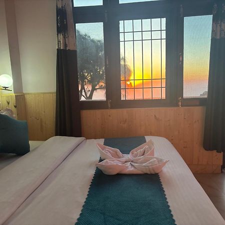 Urban Wave 2Bed Rooms By The North Edge Kasauli Eksteriør bilde