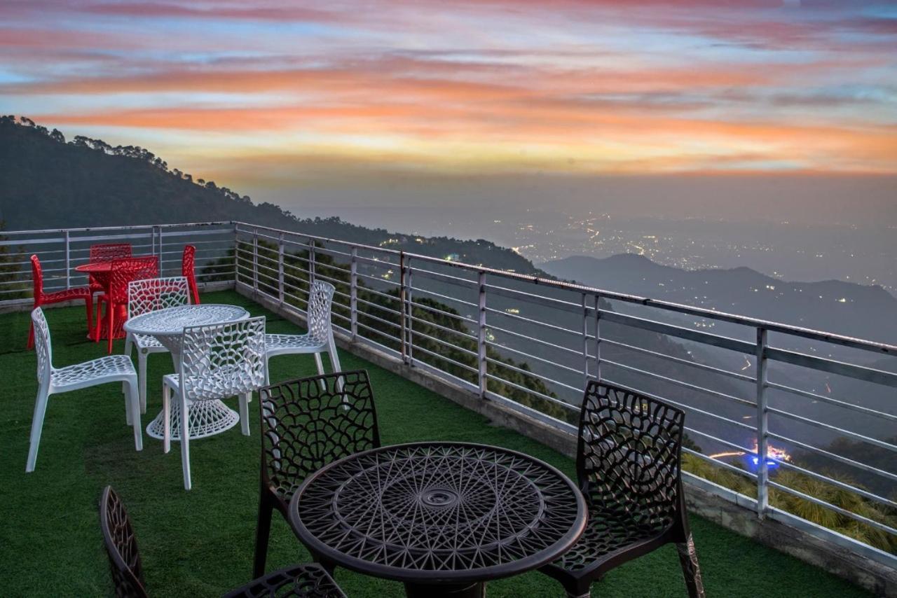 Urban Wave 2Bed Rooms By The North Edge Kasauli Eksteriør bilde